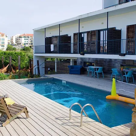 Wot Surf Social ホステル