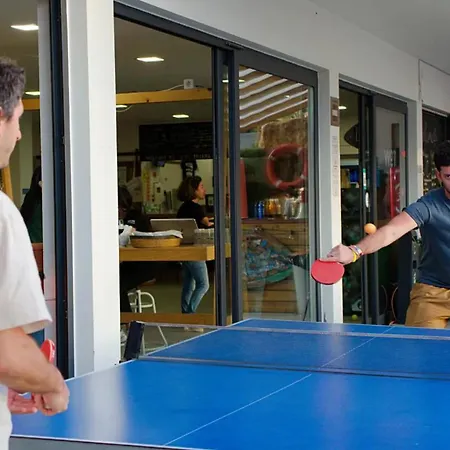 Wot Surf Social ホステル