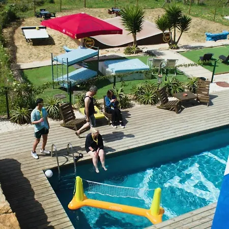 Wot Surf Social ホステル *