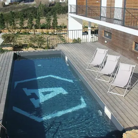 Wot Surf Social ホステル エリセイラ