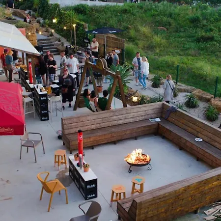 Wot Surf Social * אריסרייה