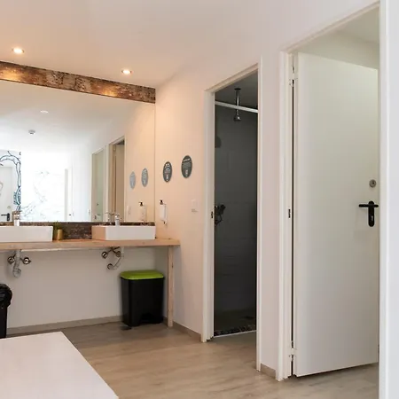 Хостел Wot Surf Social *