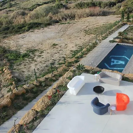 אכסניה Wot Surf Social *