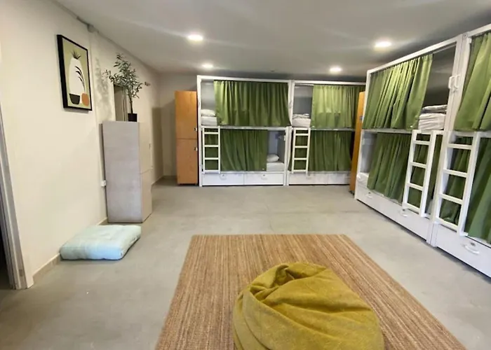 Wot Surf Social Hostel *