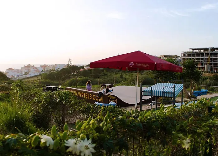 Hostel Wot Surf Social Ericeira