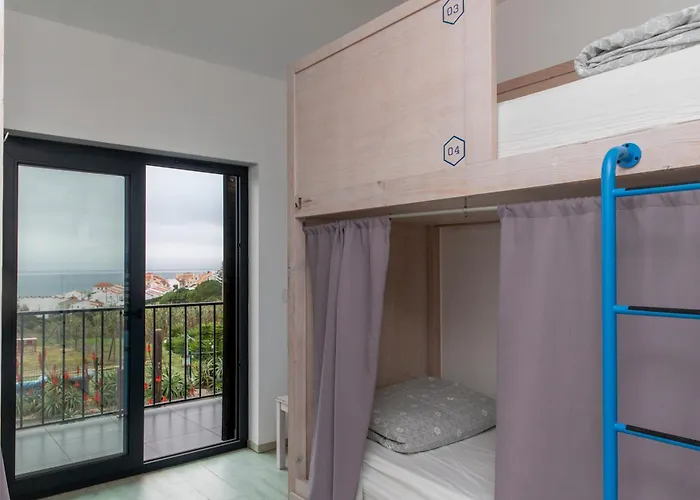Hostel Wot Surf Social Ericeira
