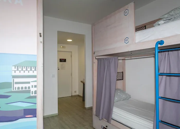Hostel Wot Surf Social